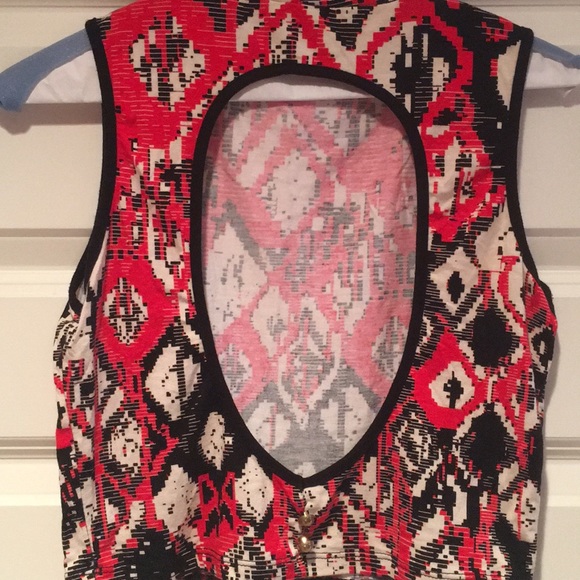 Arden B - Black, White, & Red Crop Top - Picture 2 of 2